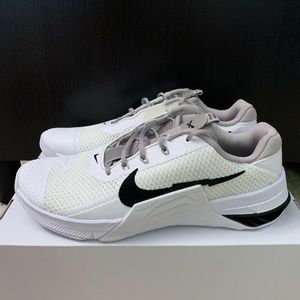 Nike Metcon 7 White Black Women’s Size 9 CrossFit Cross Training Gym NEW Limited